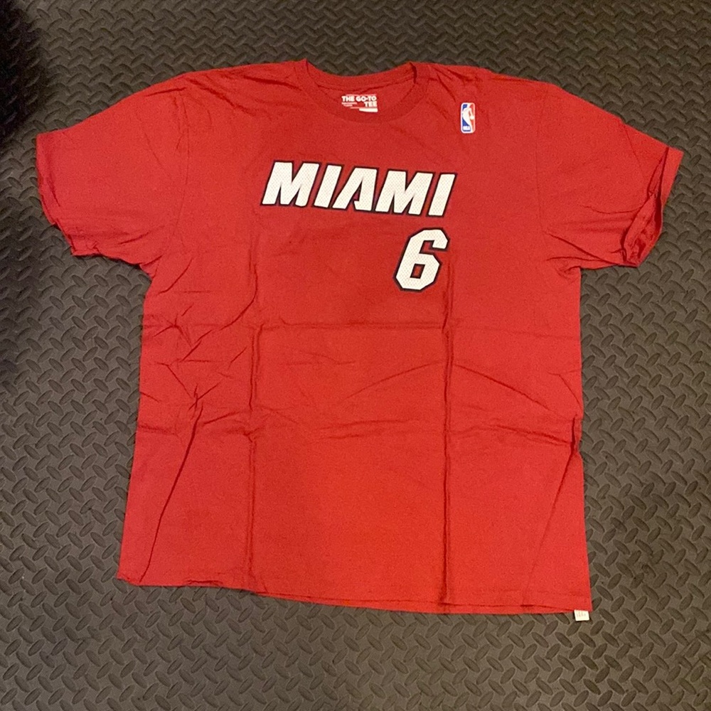 Adidas Miami Heat red  Lebron James 6 tshirt size 2XL